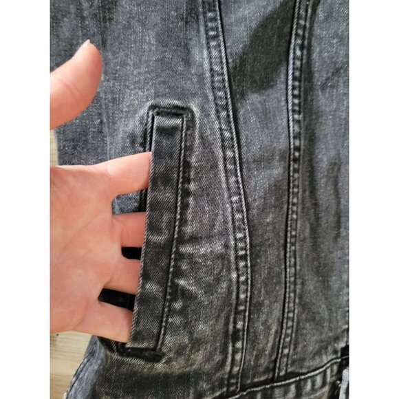 Halloween Horror Nights 2022 Studio Screamers Jean Jacket Size Medium - Picture 5 of 10